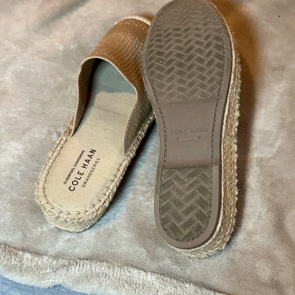Cole Hawn Cloudfeel Stitchlite Mule Espadrille in Sesame Tan, size 5.5